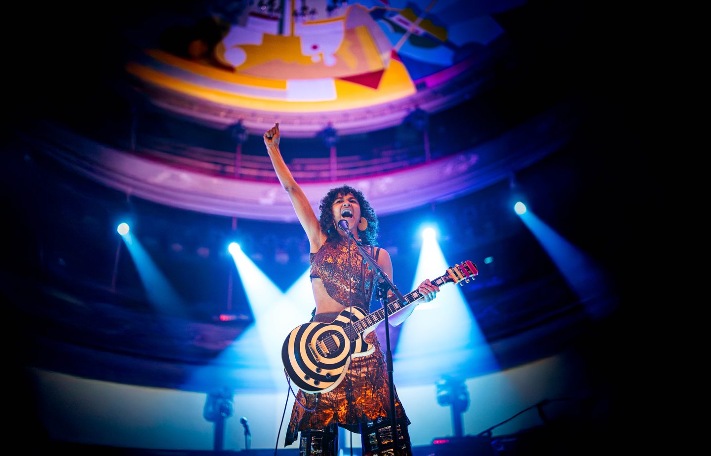 Uche-Yara_Stadsschouwburg_EmmaPot_1601_ESNS25-097922 (1)